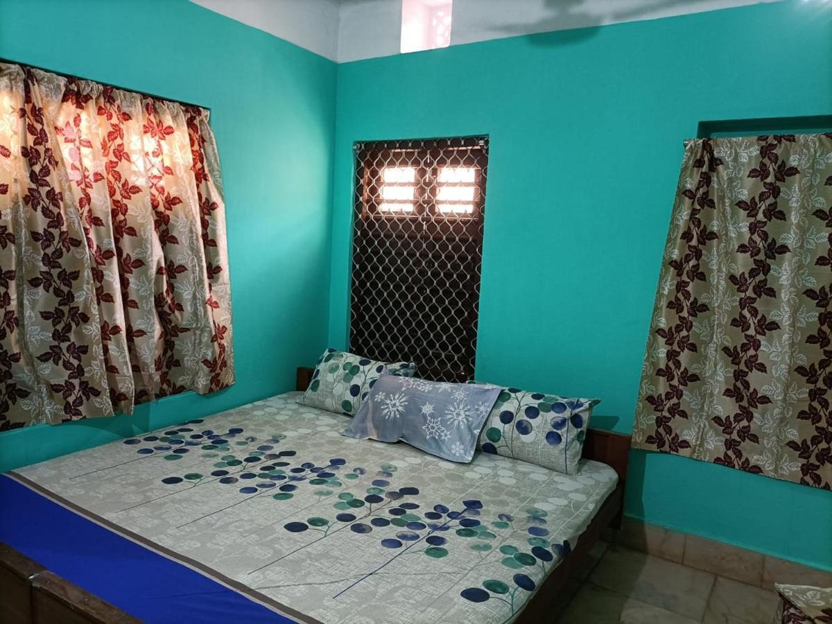 Hotel Radha Krishna Пури Экстерьер фото