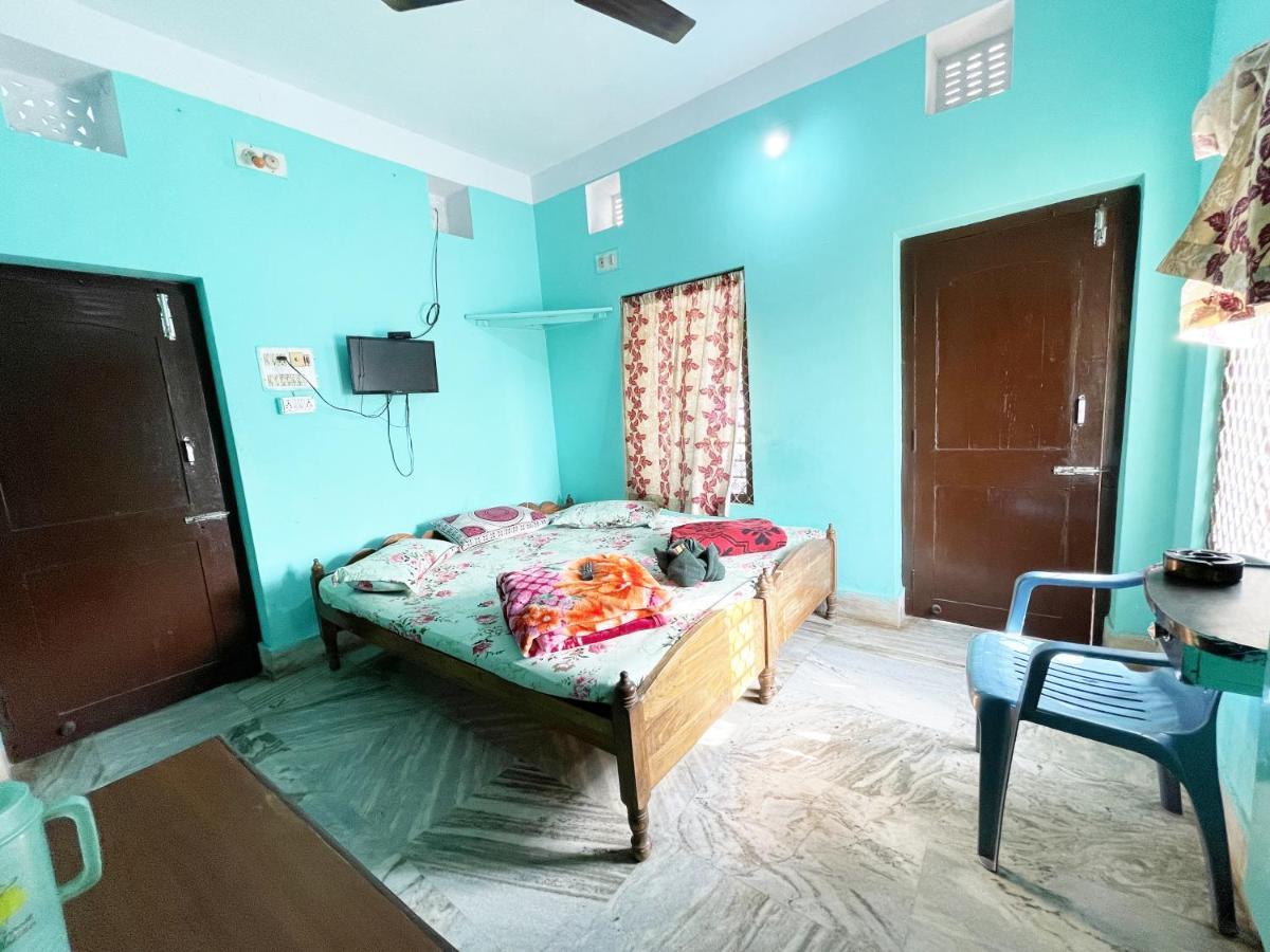 Hotel Radha Krishna Пури Экстерьер фото