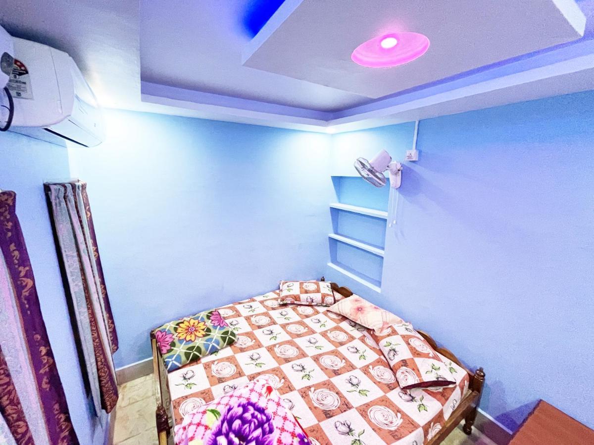 Hotel Radha Krishna Пури Экстерьер фото