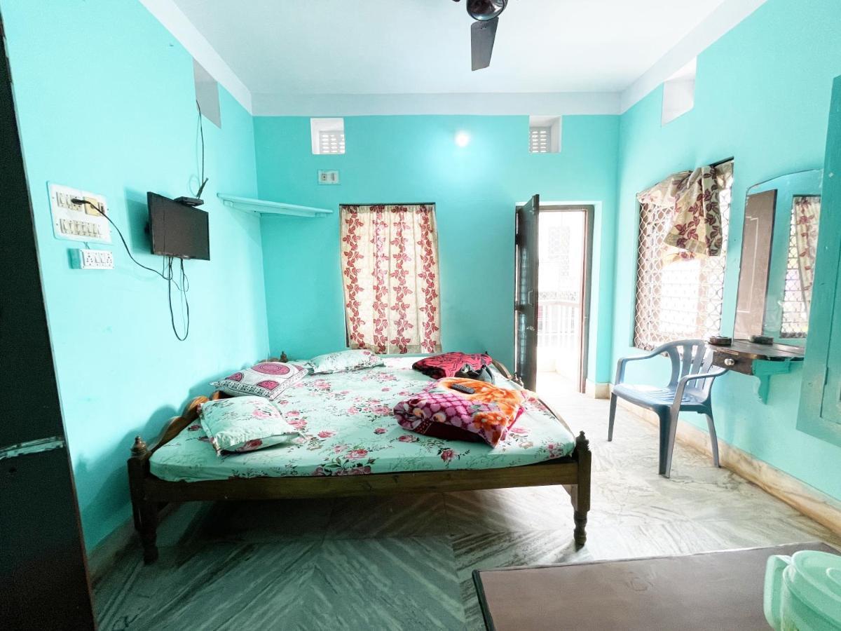 Hotel Radha Krishna Пури Экстерьер фото