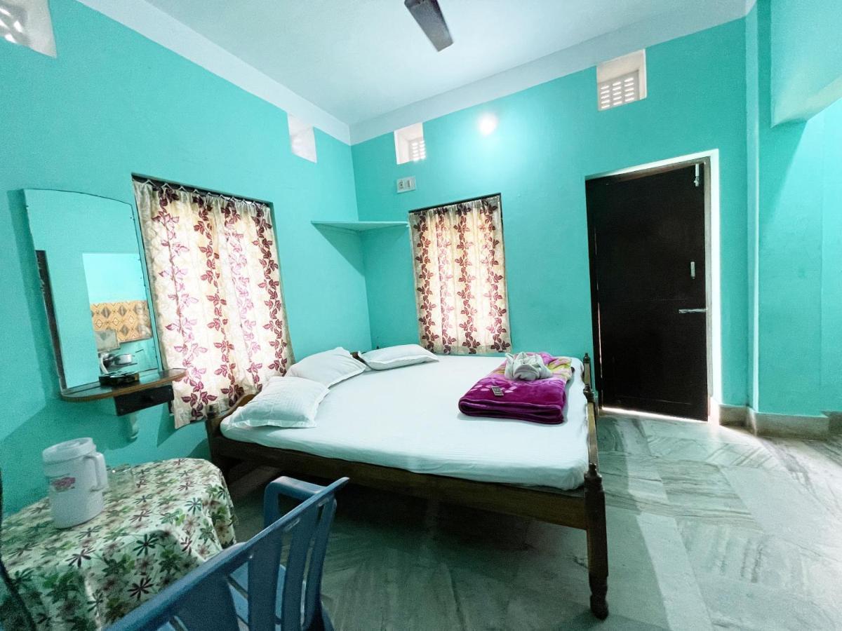 Hotel Radha Krishna Пури Экстерьер фото
