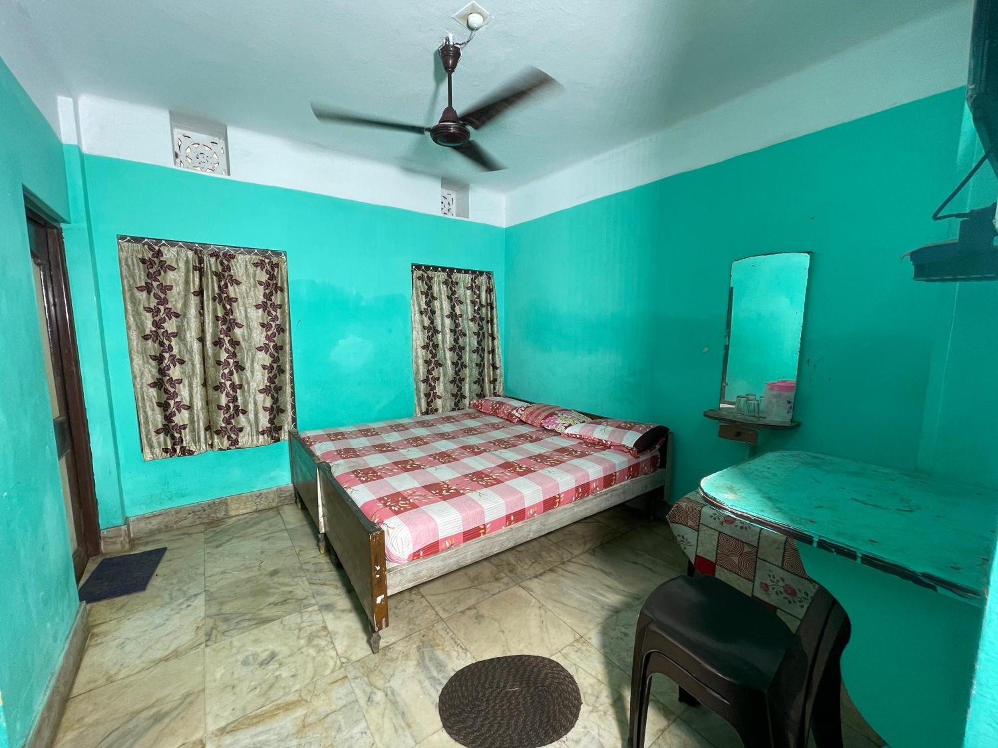 Hotel Radha Krishna Пури Экстерьер фото